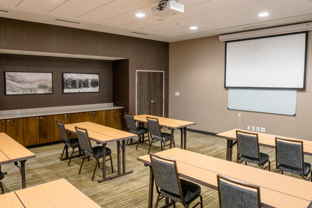 Courtyard By Marriott Fargo Hotel Buitenkant foto