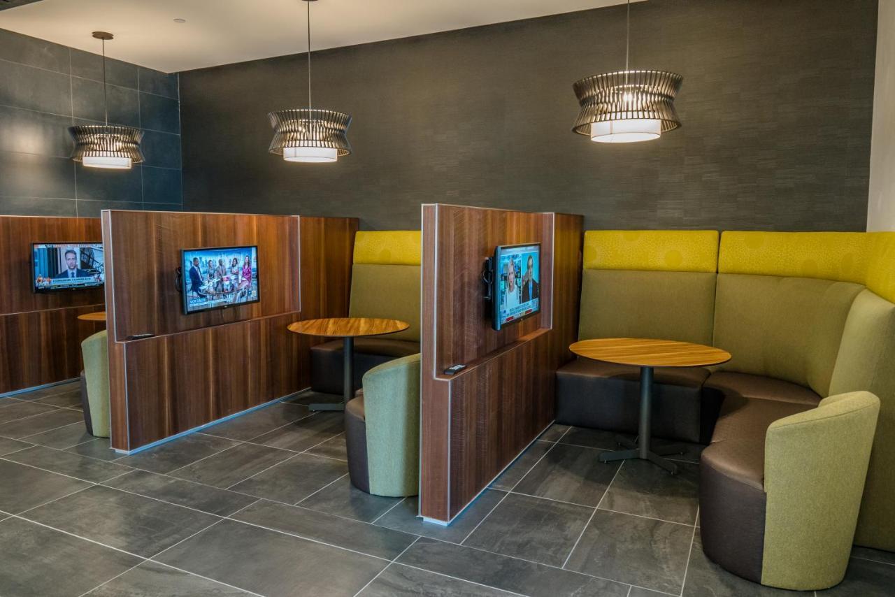 Courtyard By Marriott Fargo Hotel Buitenkant foto