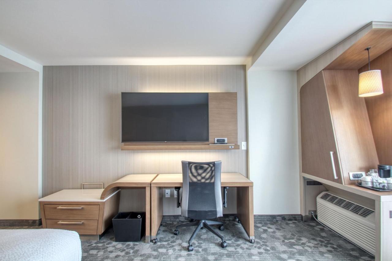 Courtyard By Marriott Fargo Hotel Buitenkant foto