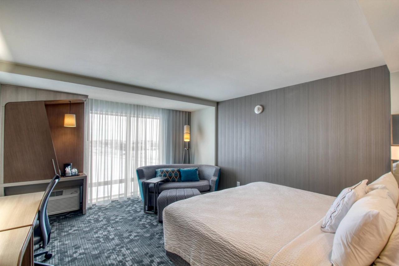 Courtyard By Marriott Fargo Hotel Buitenkant foto