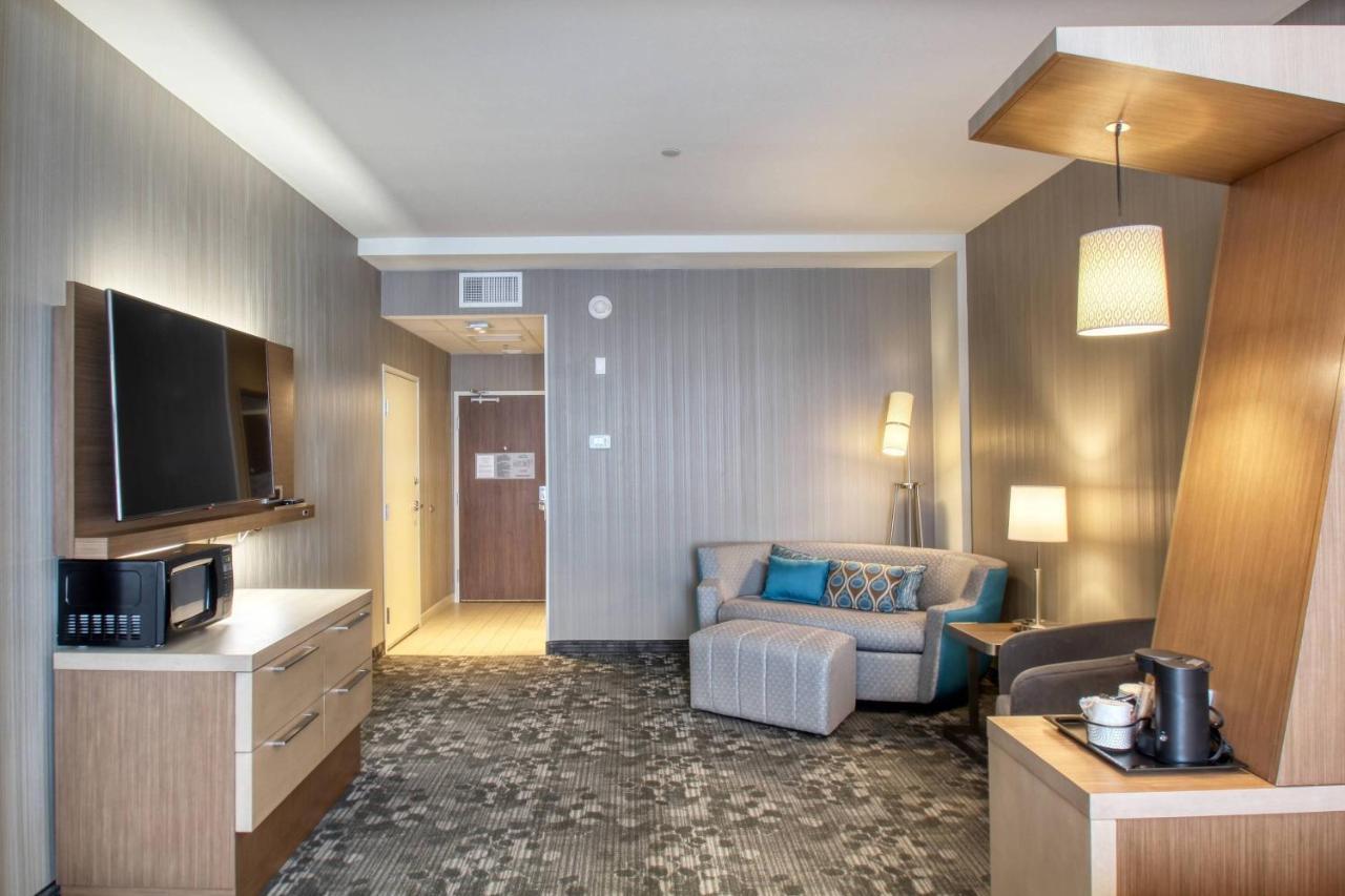 Courtyard By Marriott Fargo Hotel Buitenkant foto