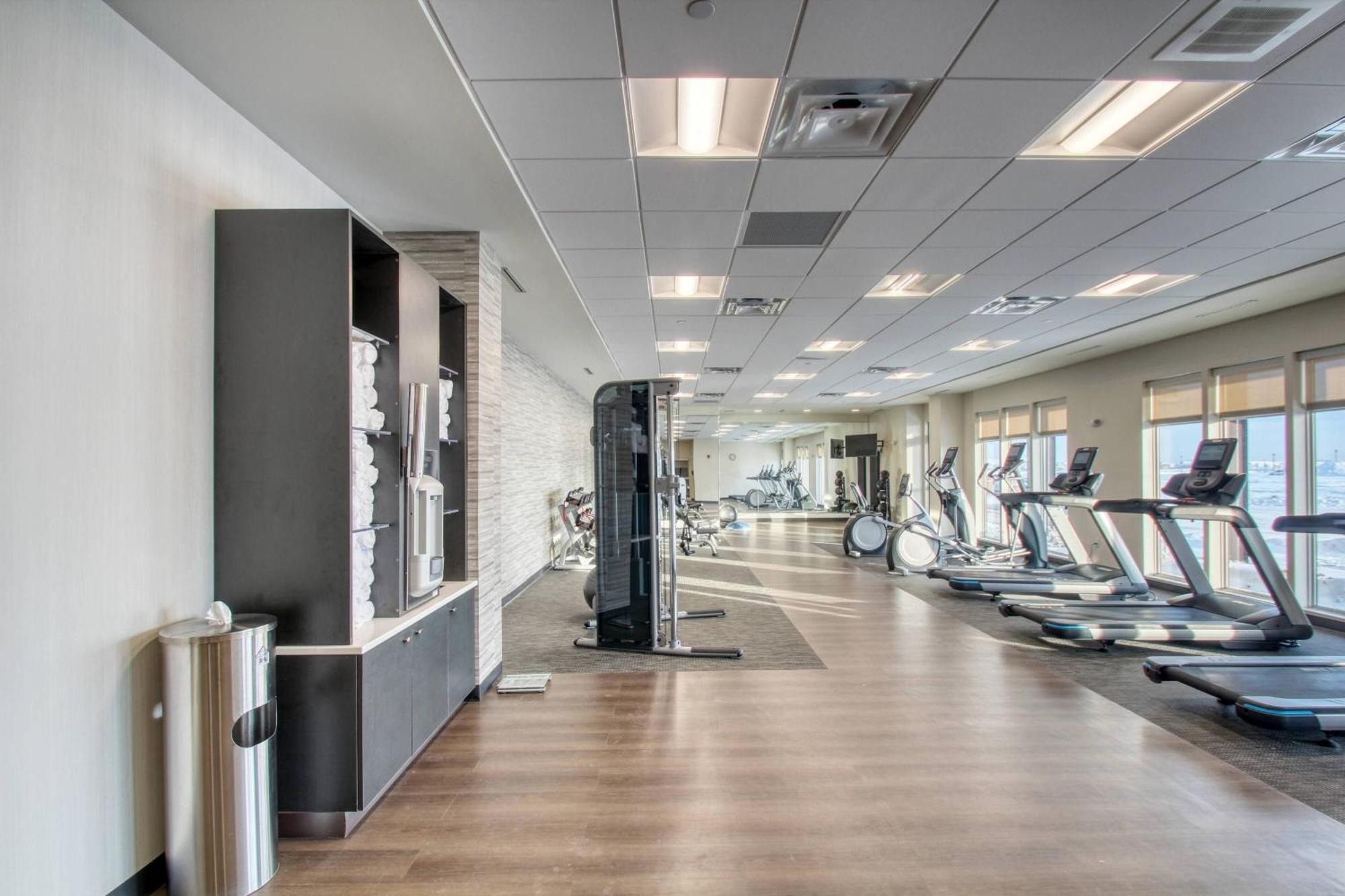 Courtyard By Marriott Fargo Hotel Buitenkant foto