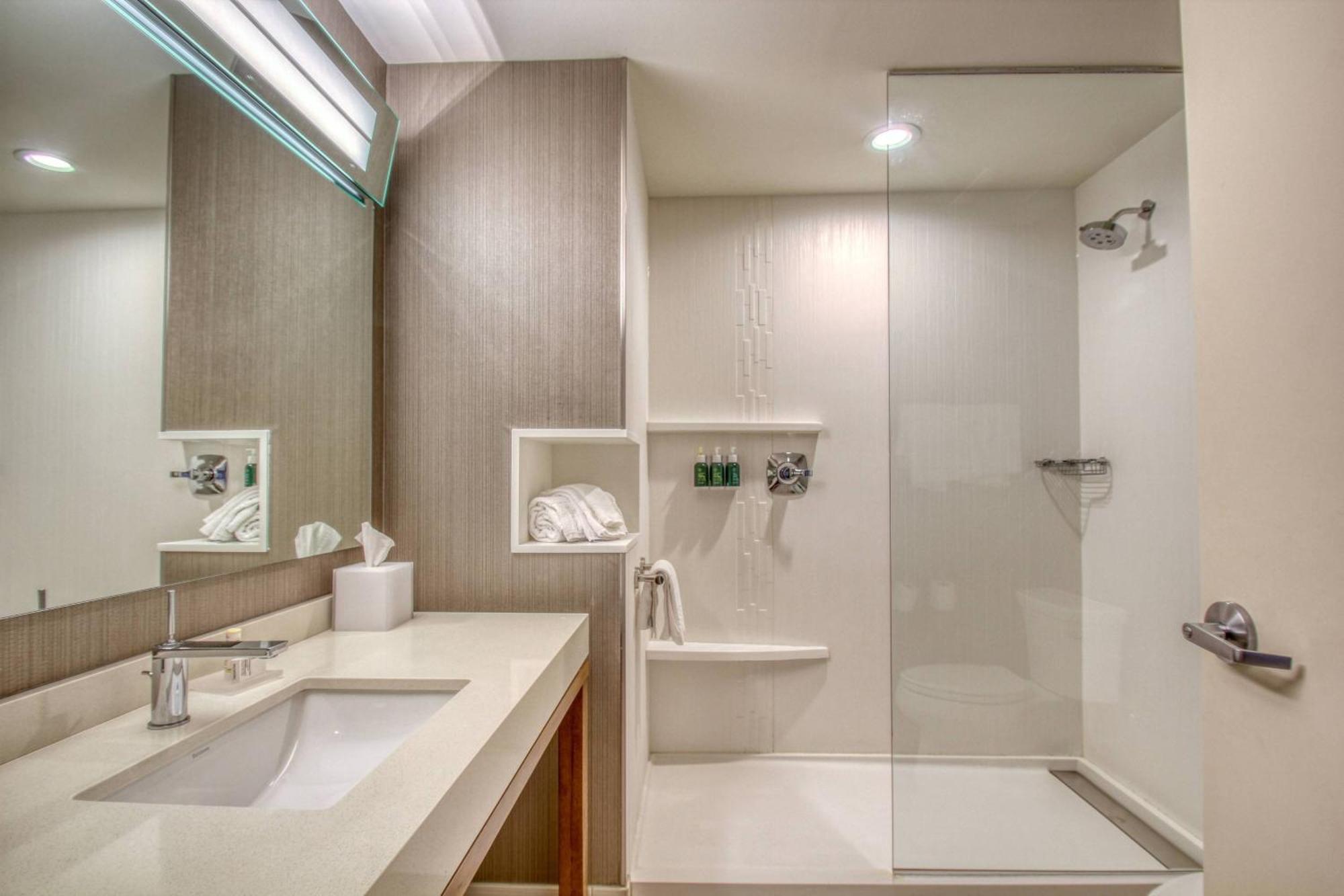 Courtyard By Marriott Fargo Hotel Buitenkant foto