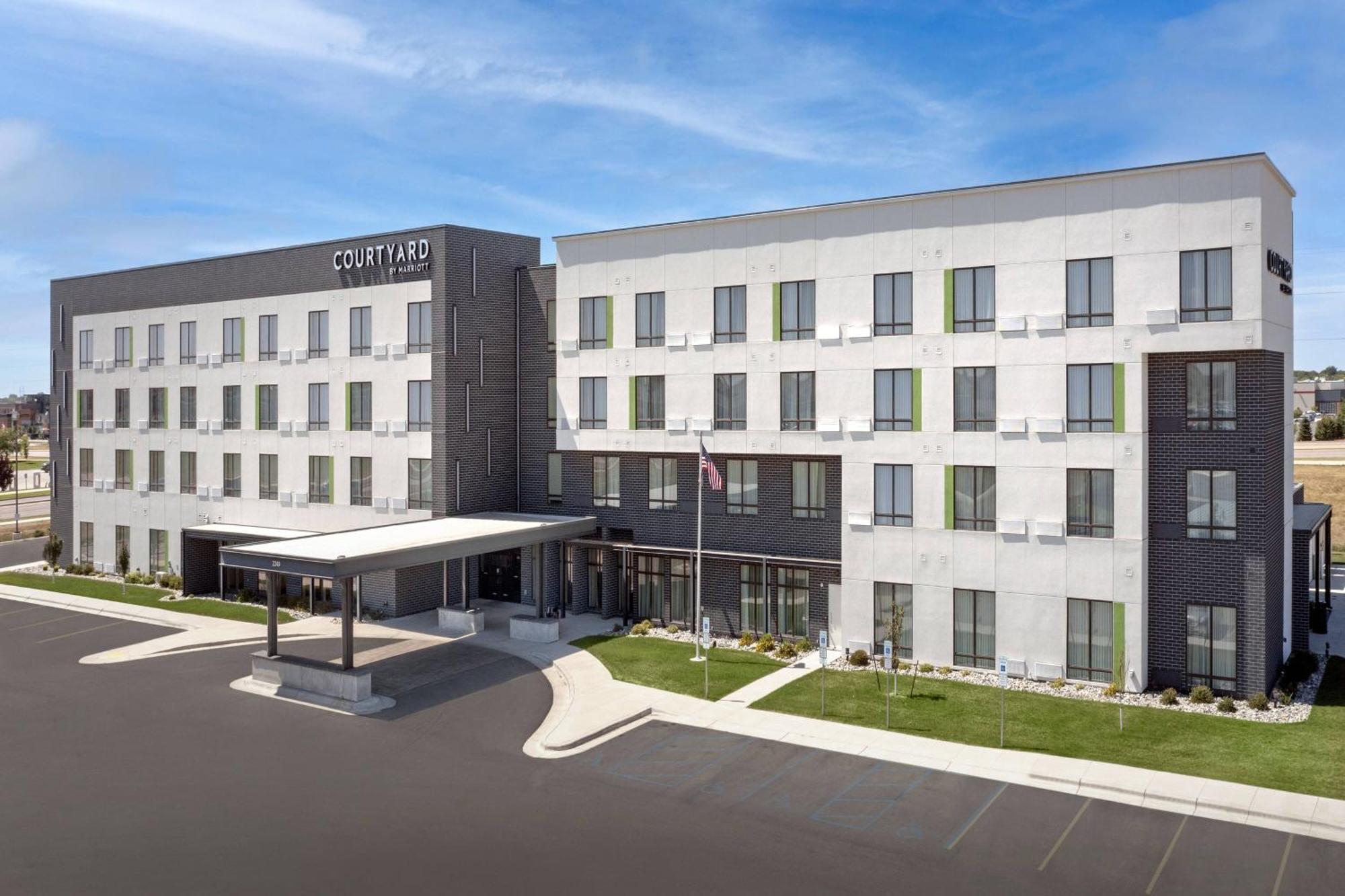 Courtyard By Marriott Fargo Hotel Buitenkant foto