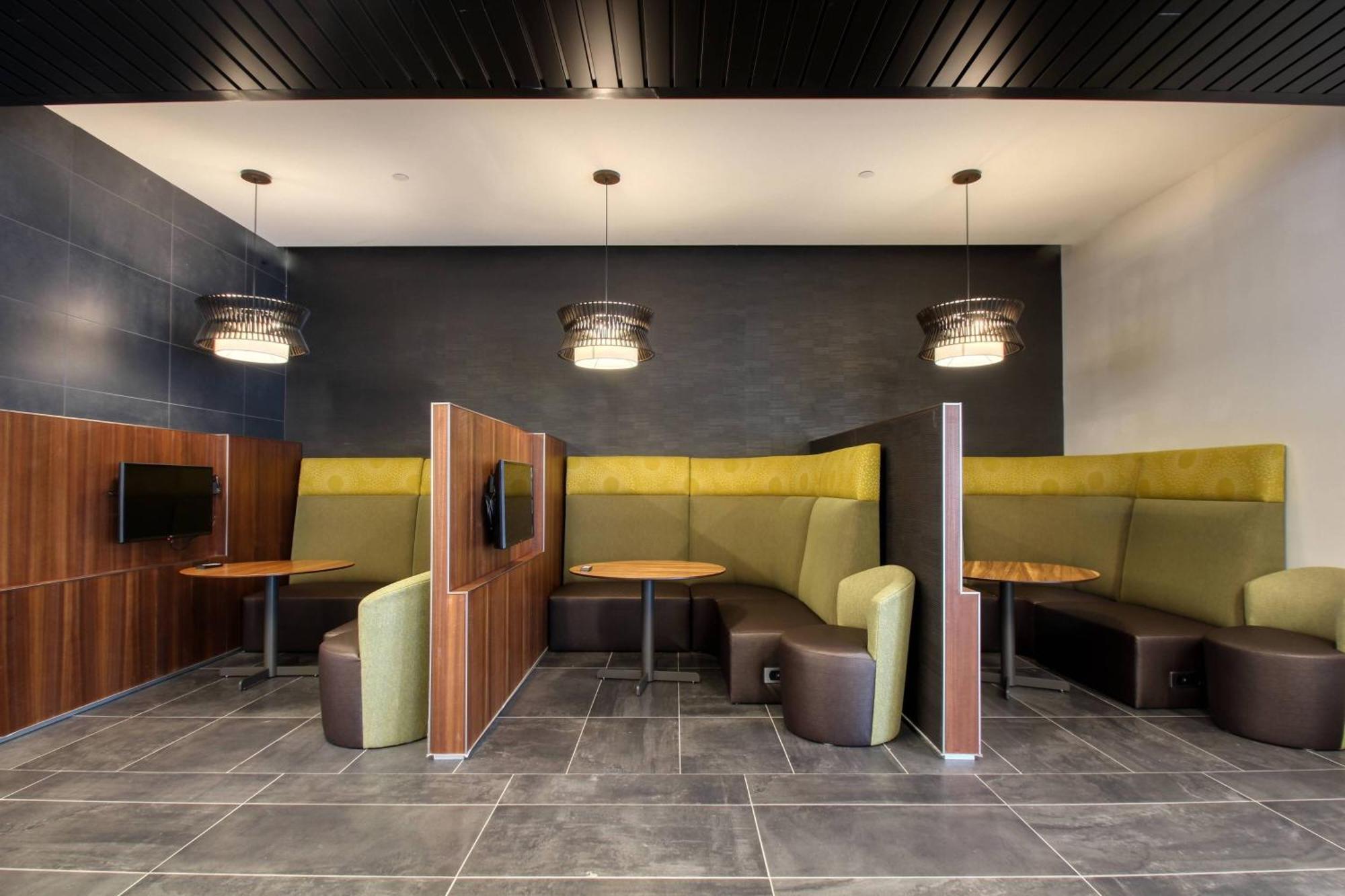 Courtyard By Marriott Fargo Hotel Buitenkant foto